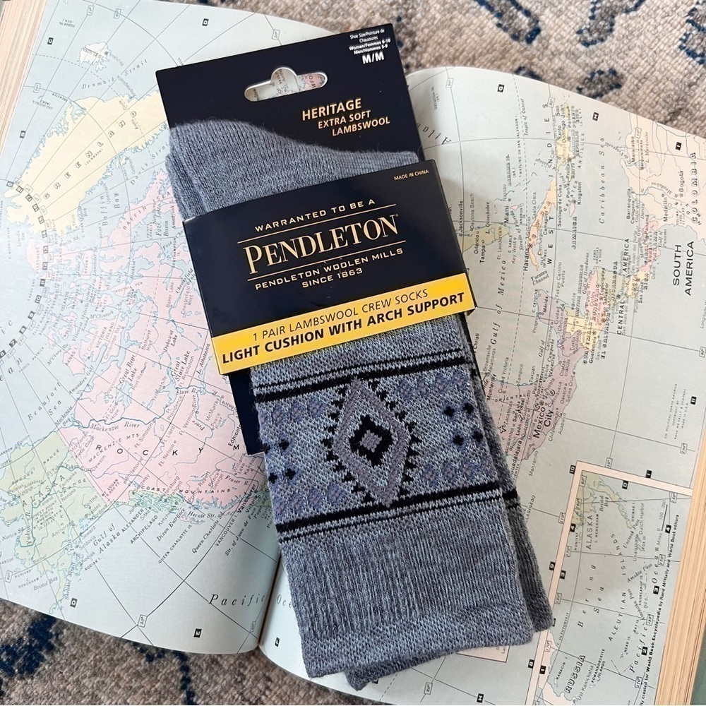 Pendleton NWT UNISEX Heritage Blue Cushion Moisture Wicking Soft Lambswool Socks